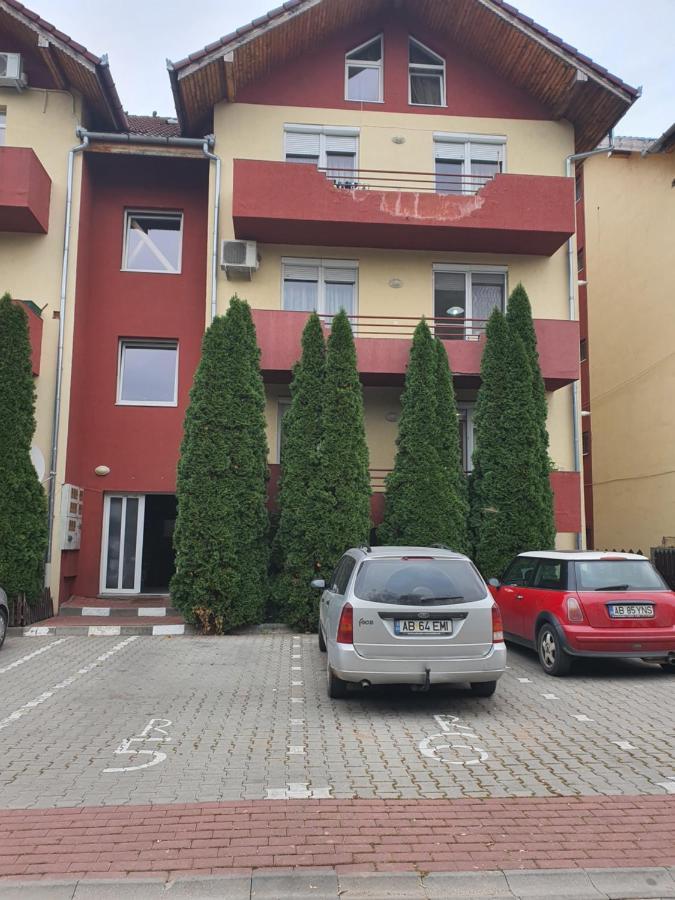 Apartament Mara Alba Iulia Bagian luar foto